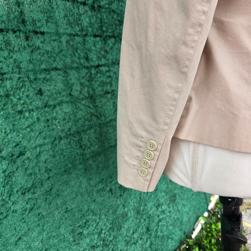Blazer - Picture 8 of 10
